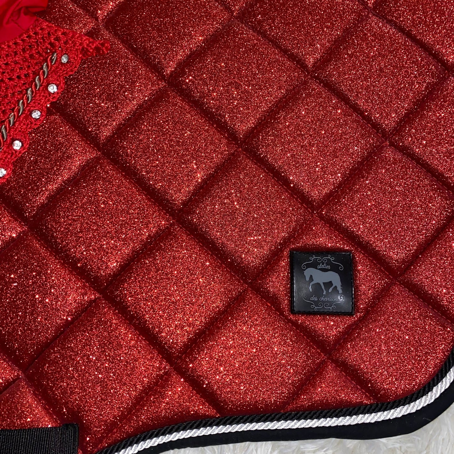 Sottosella e cuffietta da salto rosse glitter natalizio ✨