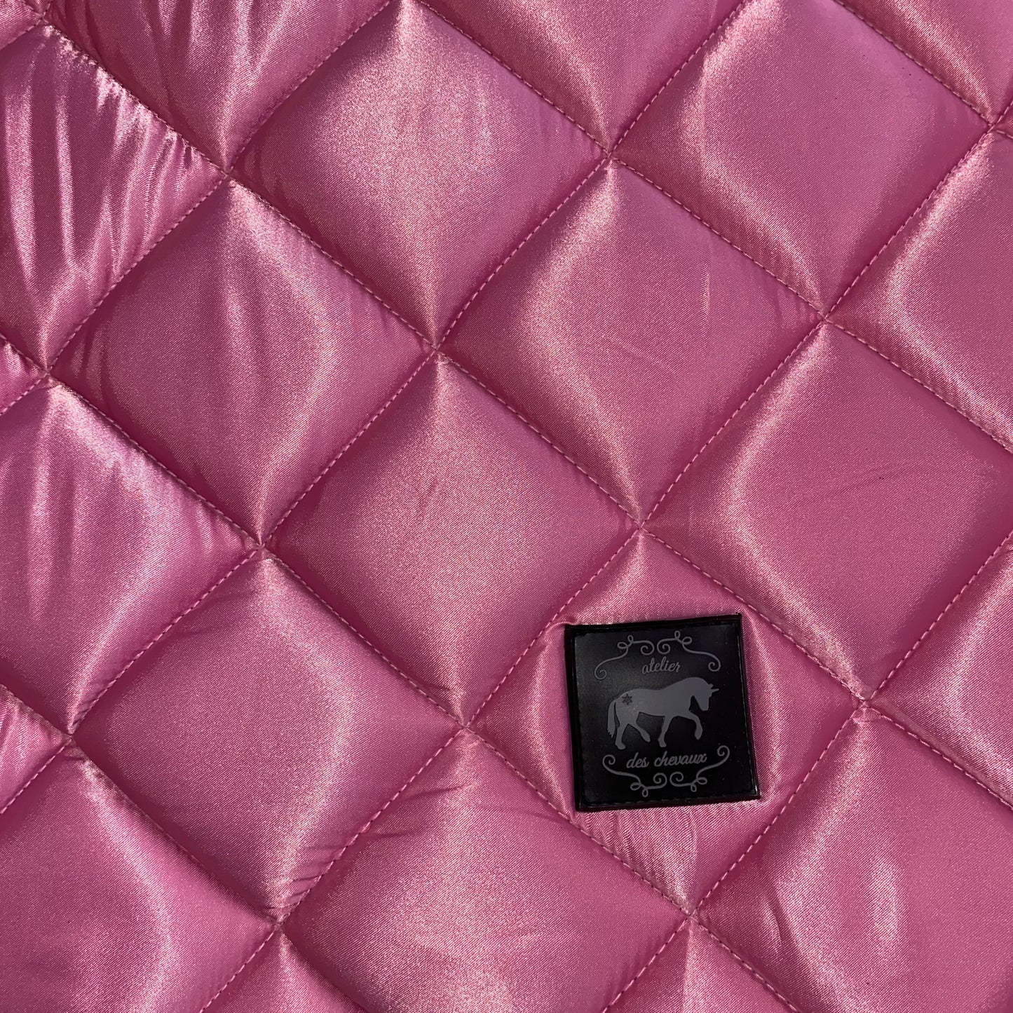 Sottosella e cuffietta rosa da salto