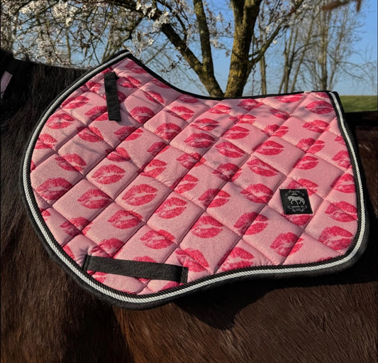 Saddlepad showjumping with kiss glitter