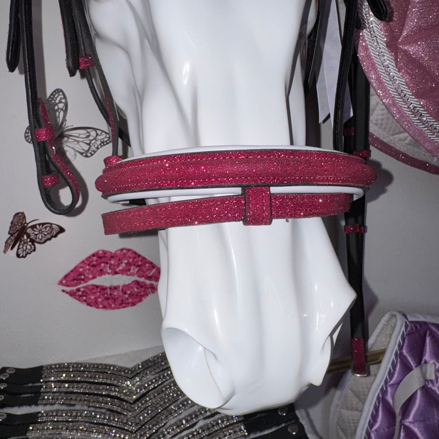 Bridle, browband heart charm and reins fuchsia glitter