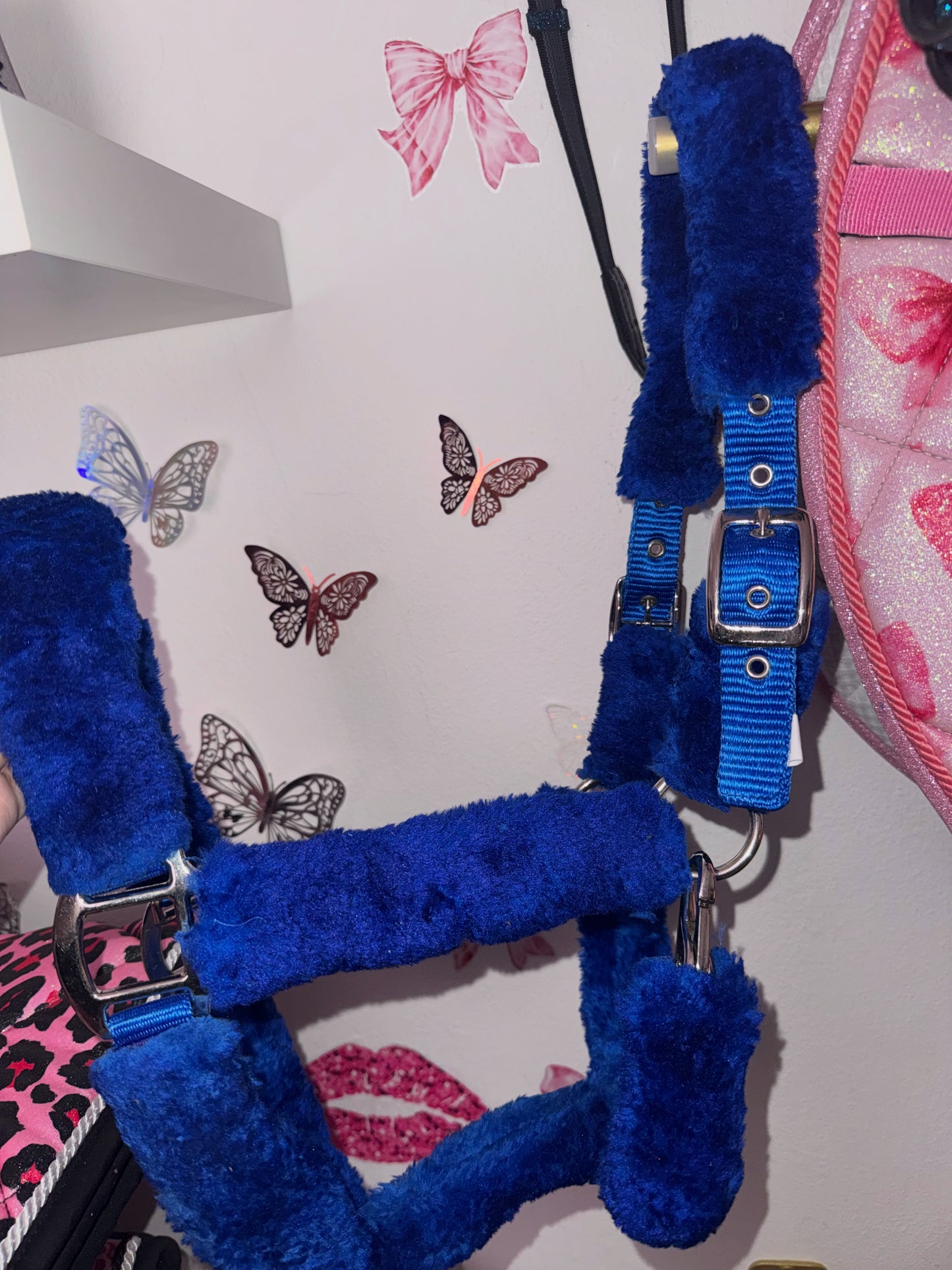 Halter with fur blue