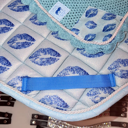 Saddlepad showjumping and bonnet blue glitter with kiss