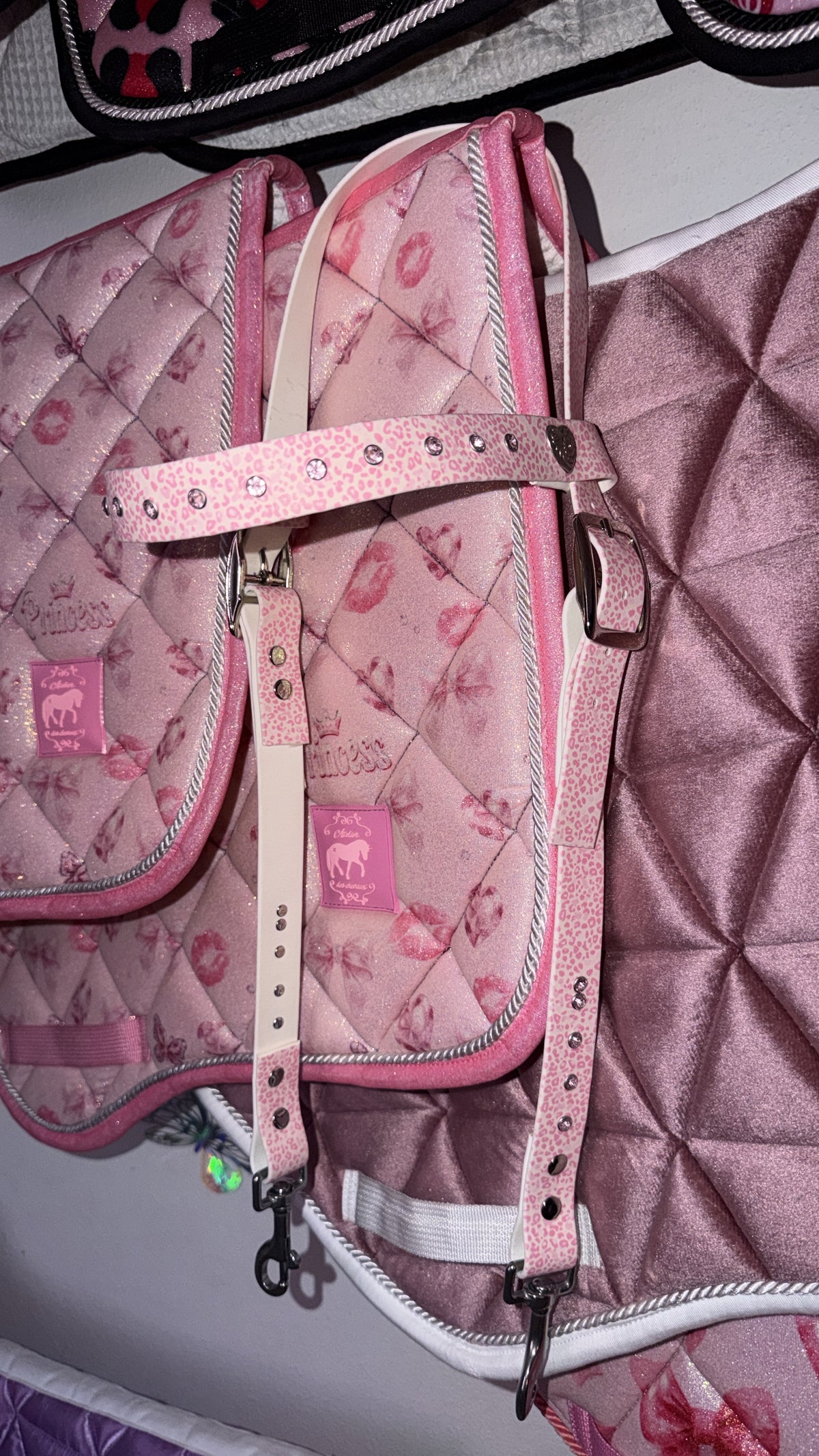 Bridle without noseband leopard pink
