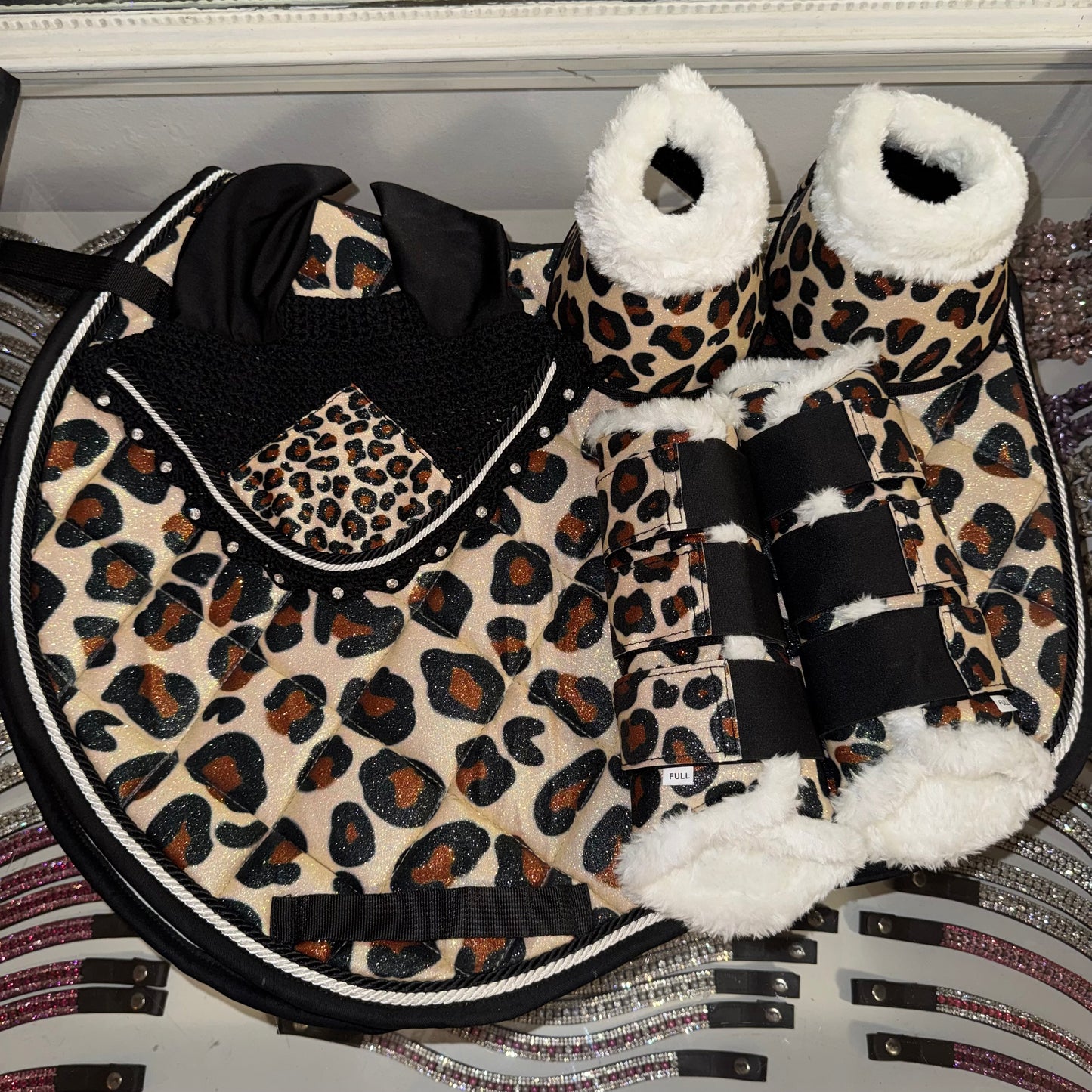 Saddlepad, bonnet, brushing boots leopard 🐆 print glitter