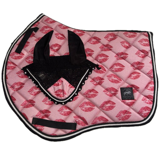 Saddlepad showjumping and bonnet with kiss glitter