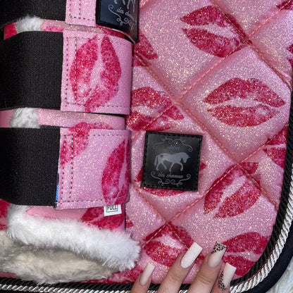 Completo da dressage con i baci