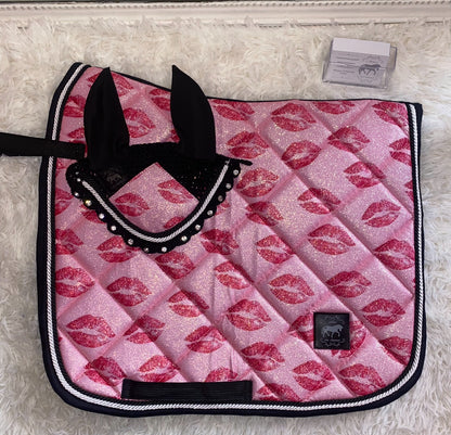 Sottosella e cuffietta da dressage con baci glitter