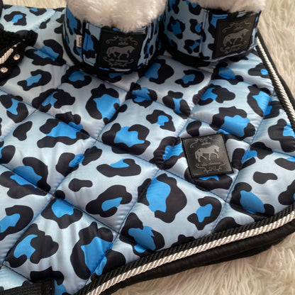 Completo da salto leopardato blu